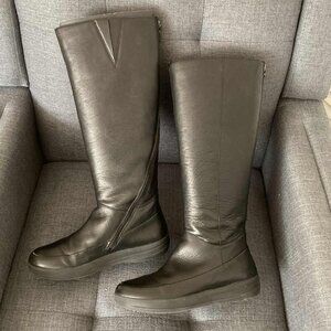 Women's Tall Leather Boot - Fitflop